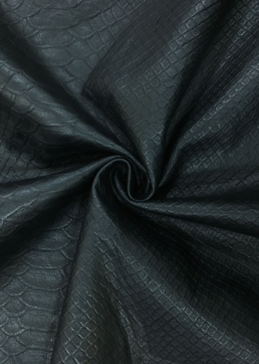 Змея черная