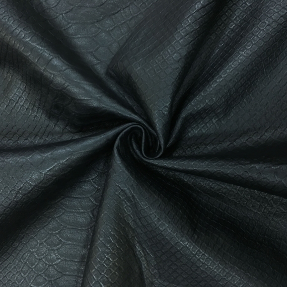 Змея черная